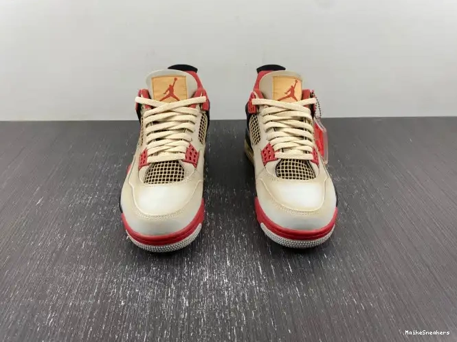 MaikeSneakers YEAR